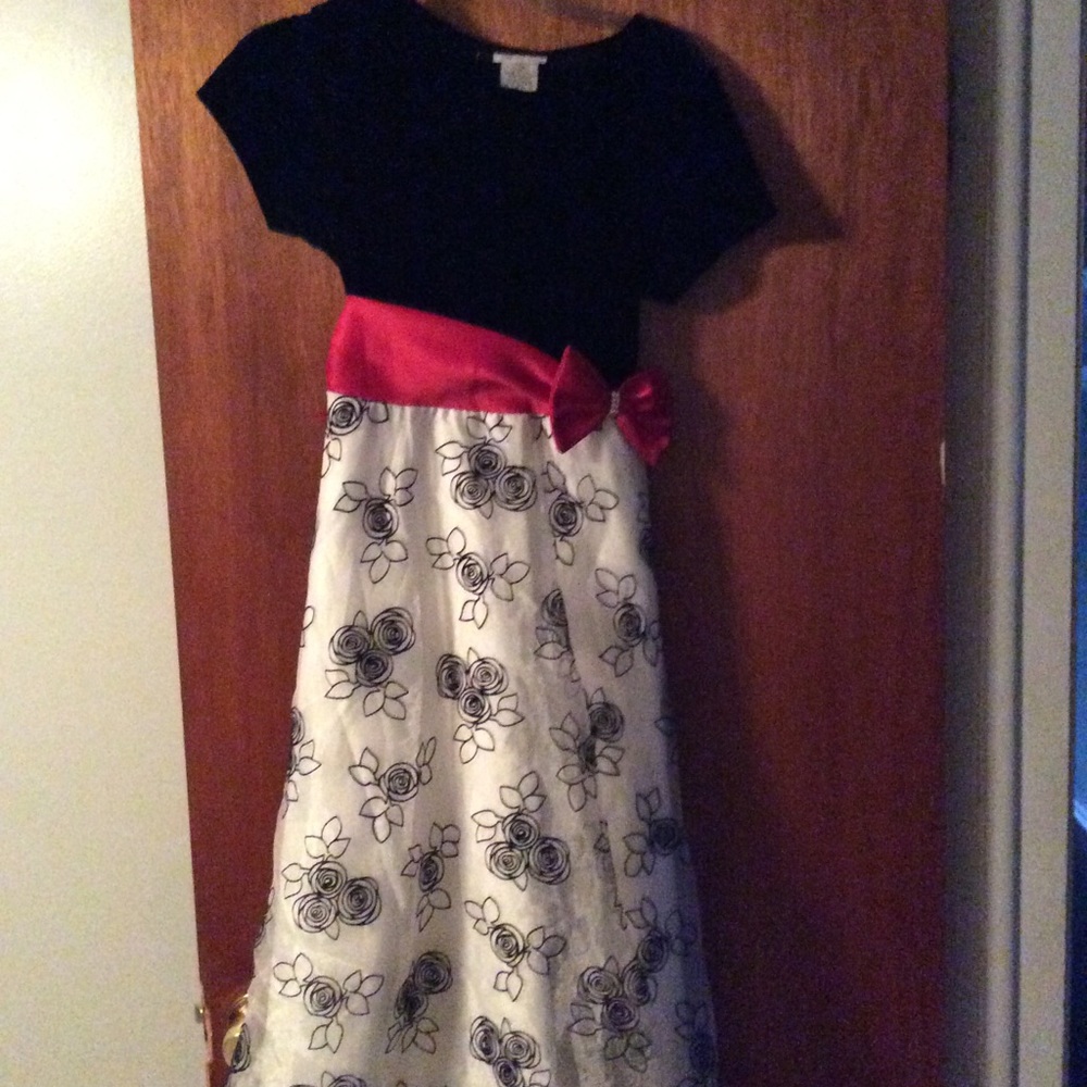 Beautiful dress!!